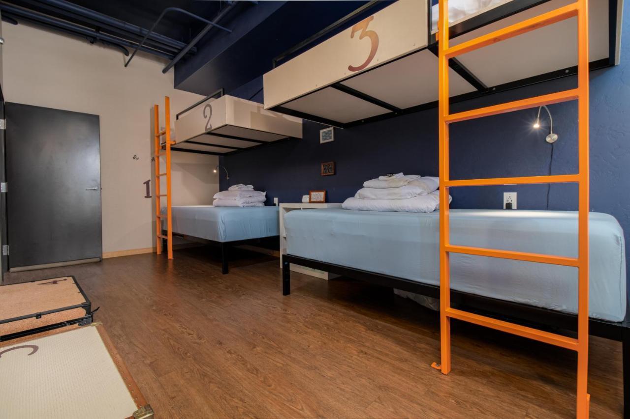 The Bunkhouse Hostel Minturn Bagian luar foto